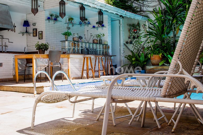 Casa com piscina e ofurô na capital de São Paulo